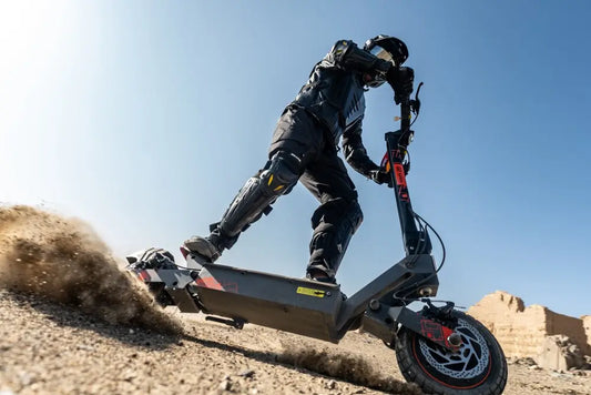 Electric Scooter vs. Regular Scooter: Which One is Right for You?