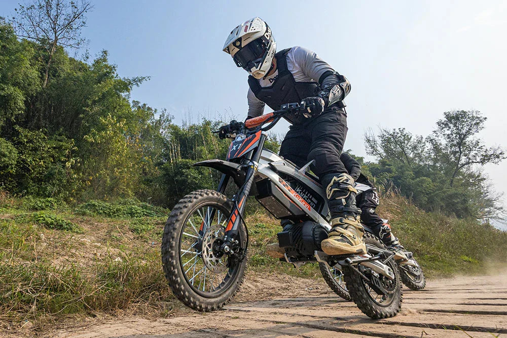 Kukirin X1 Electric Motorcycle : Power Meets Practical Urban Commuting